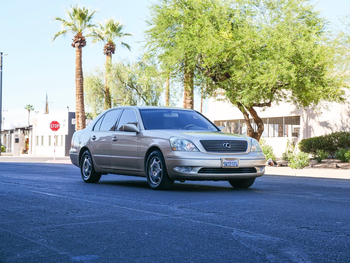 2002 Lexus LS 430 — photo 1