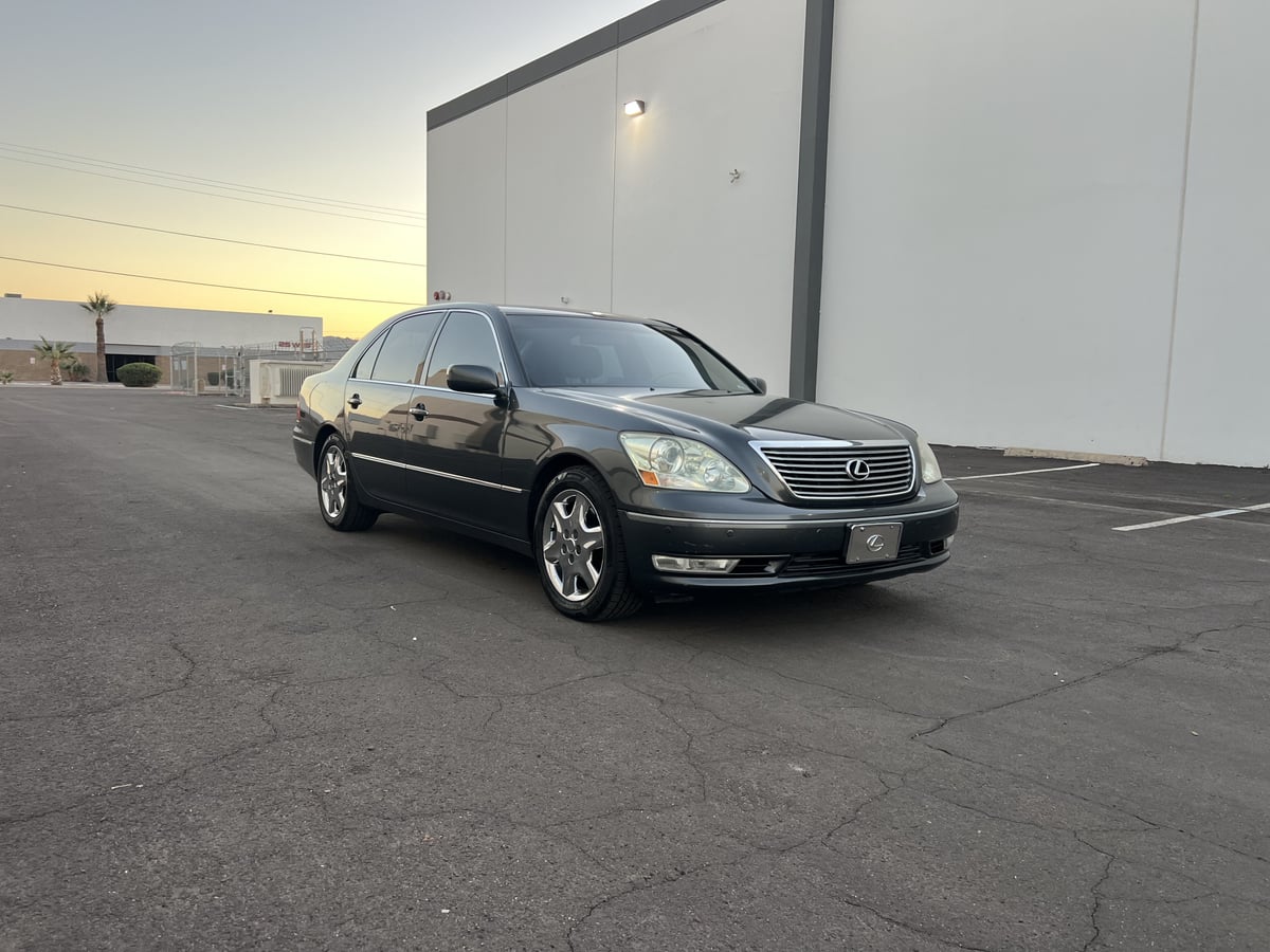 2005 Lexus LS430 — photo 1