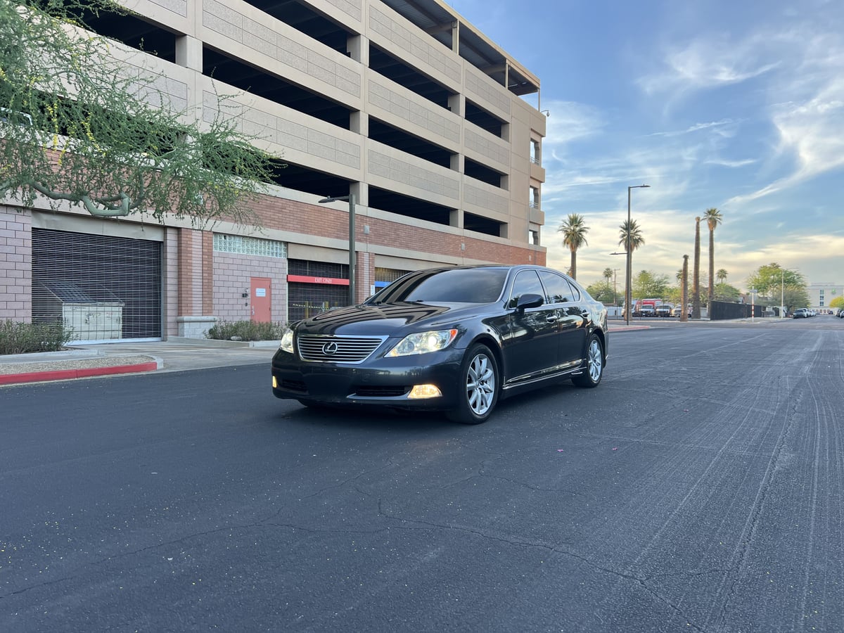 2007 Lexus LS460L — photo 1