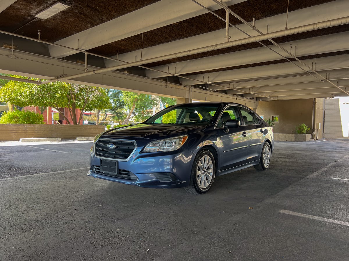 2017 Subaru Legacy — photo 1